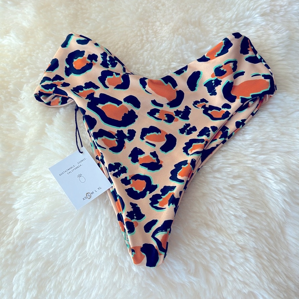 XS NWT Skatie cheetah Melly bottom
